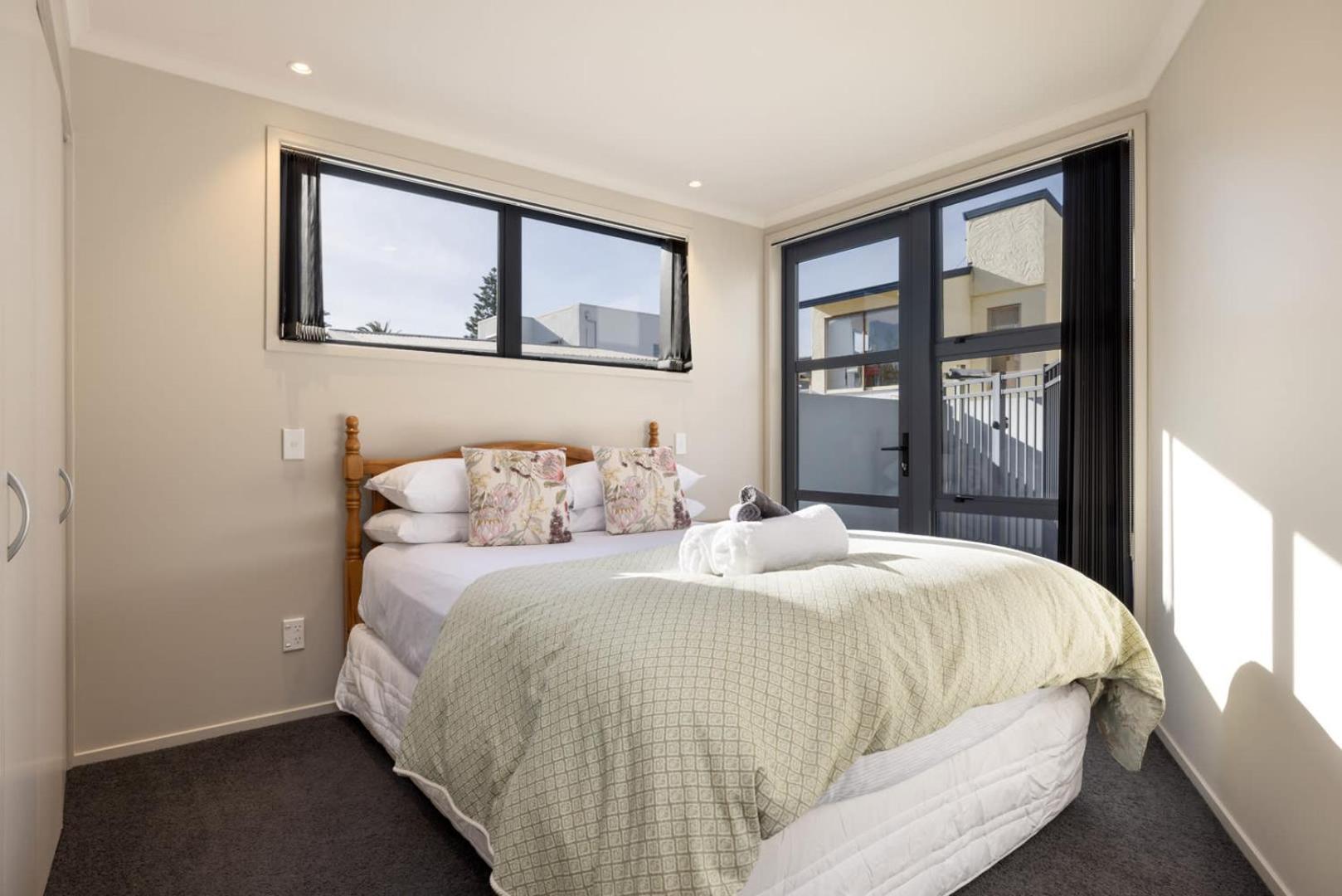 Pacific Escape - Downtown, Beach & Sea Views Mount Maunganui Esterno foto