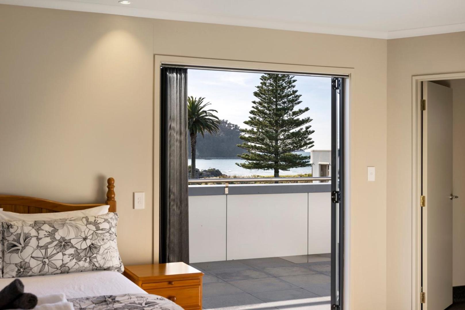 Pacific Escape - Downtown, Beach & Sea Views Mount Maunganui Esterno foto