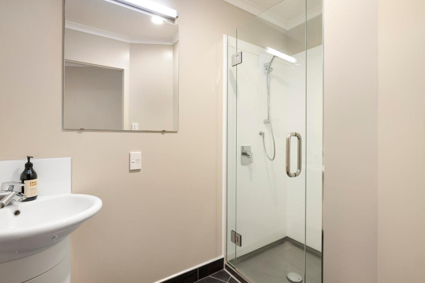 Pacific Escape - Downtown, Beach & Sea Views Mount Maunganui Esterno foto