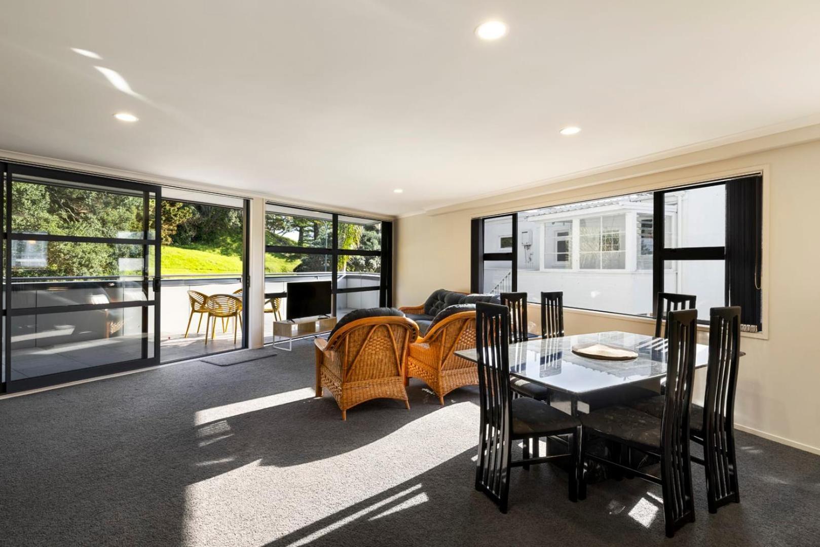 Pacific Escape - Downtown, Beach & Sea Views Mount Maunganui Esterno foto